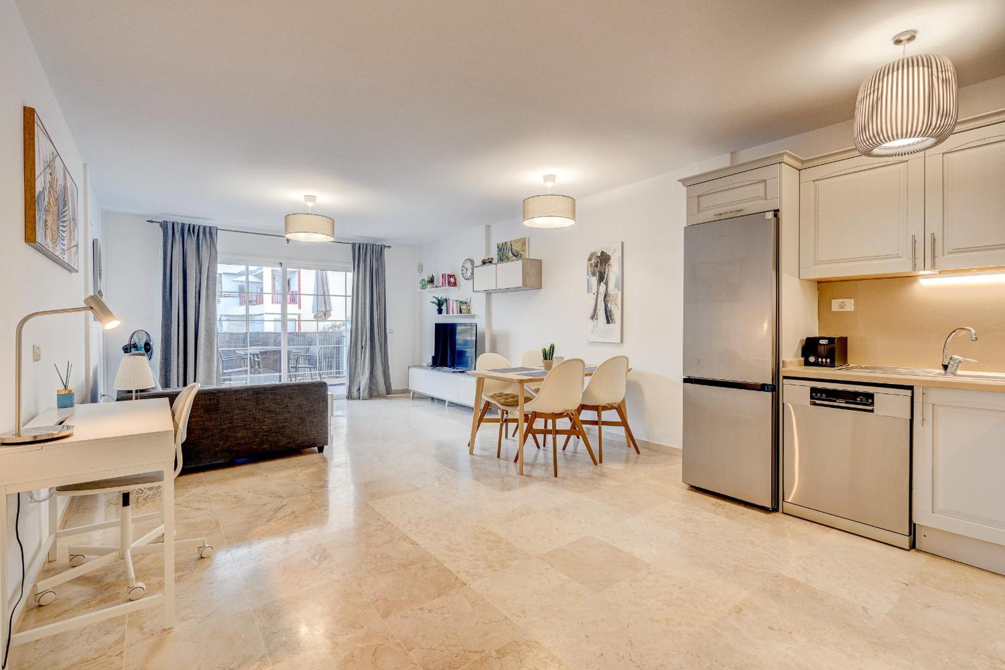 Paraiso Palm Mar Beautiful & Bright Renovated Apartment With Air Conditioning 外观 照片